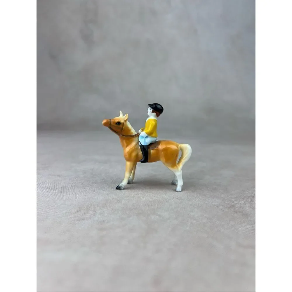 Vintage Clinky Model Horse Bone China Beswick Like